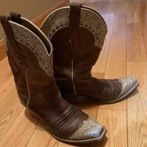 Ariat size 7.5 boots